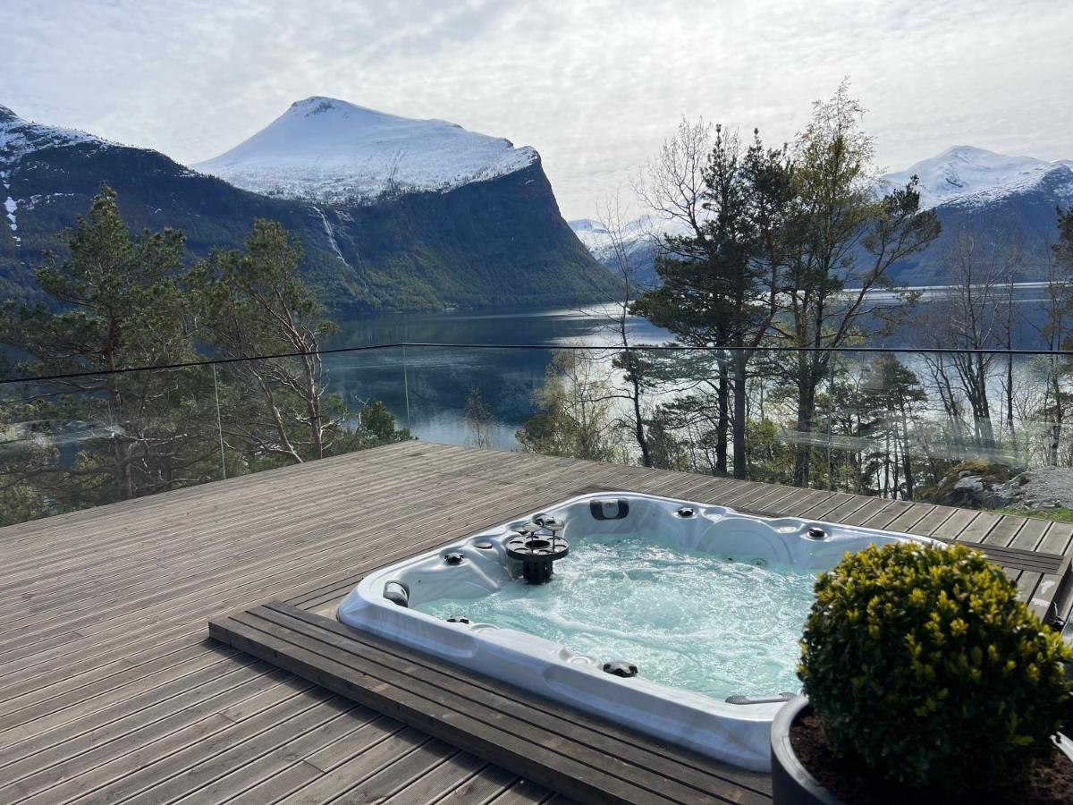 Kristina / Andalsnes * Torvik