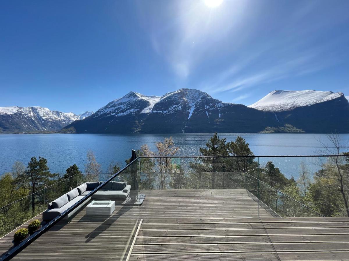 Kristina / Andalsnes Villa *